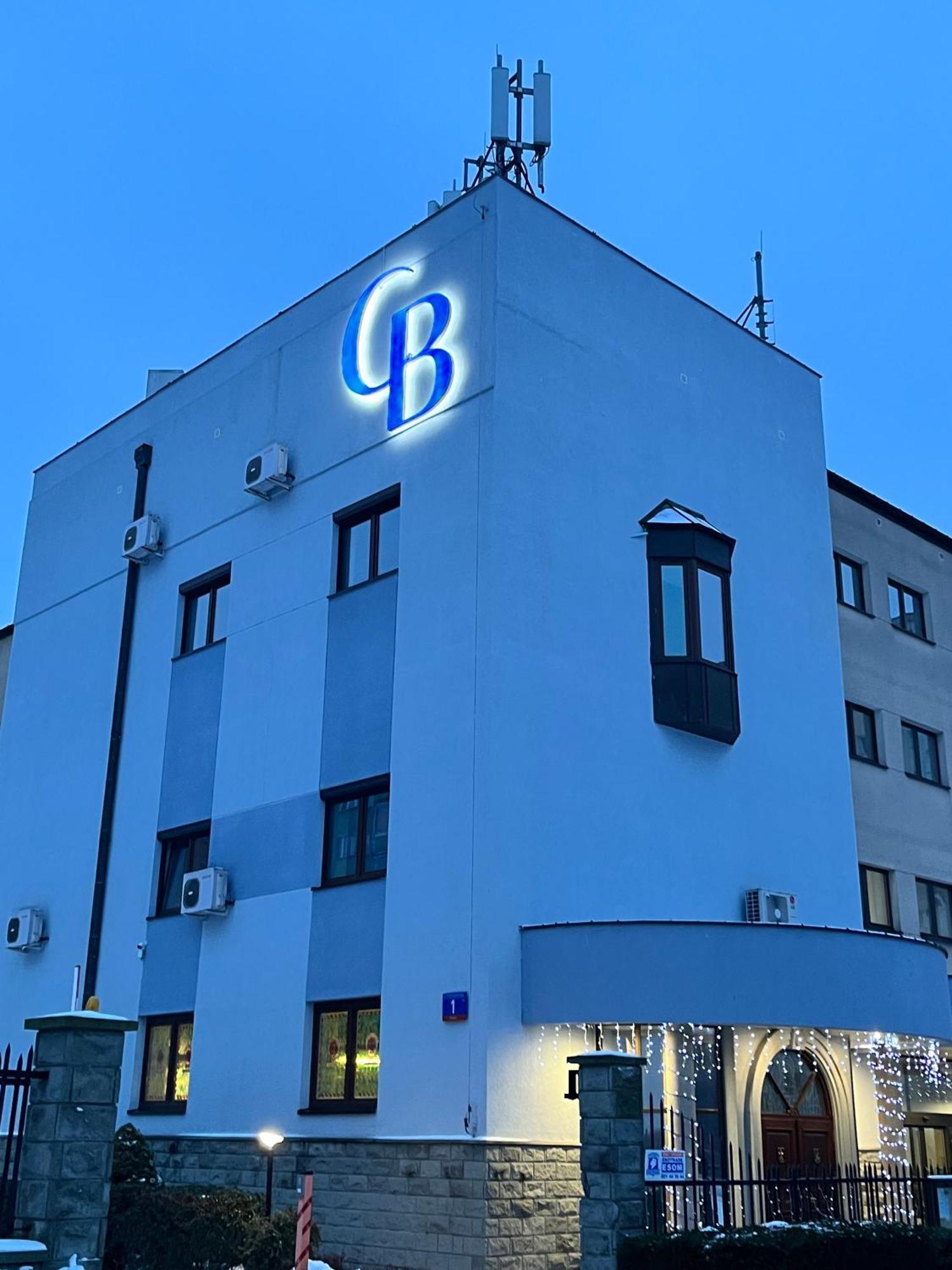 Centrum Barnabitow Варшава Экстерьер фото